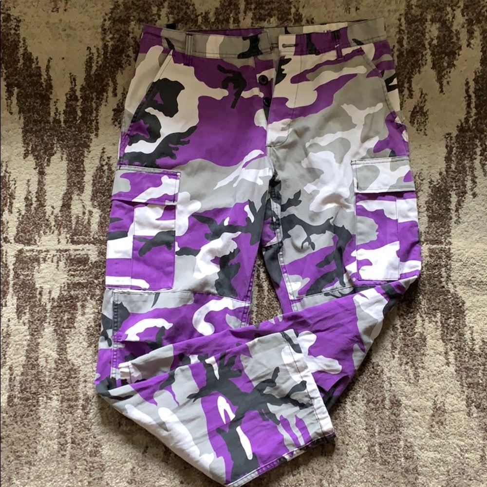 Camo cargo pants